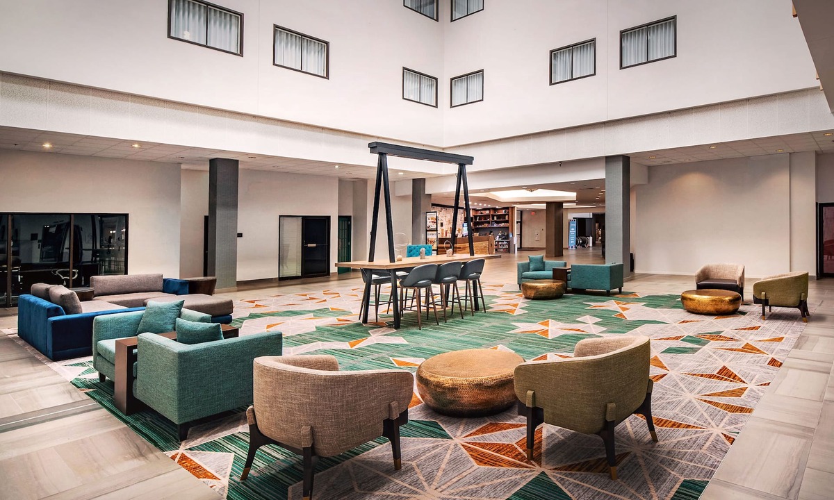 Appleton Hotel | Hilton Appleton Paper Valley