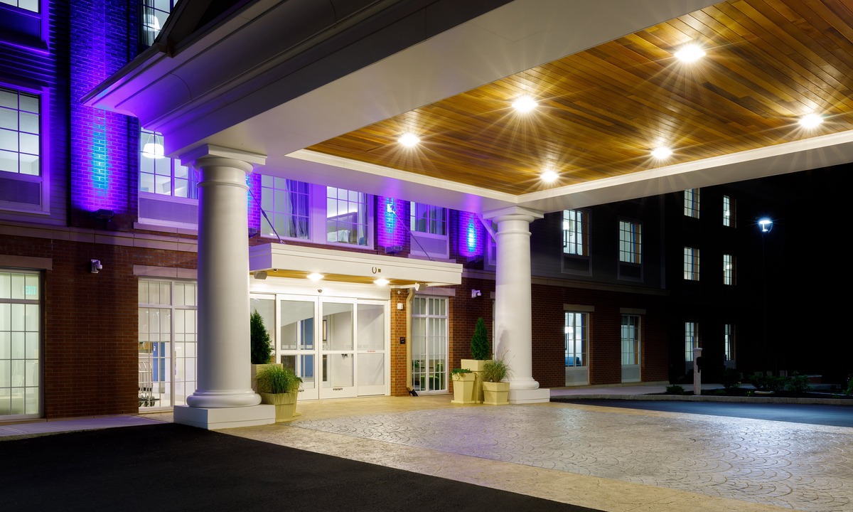 Sturbridge Hotel | Holiday Inn Express & Suites Sturbridge, an Ihg Hotel