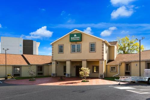 Reamstown Hotel | HomeTowne Studios by Red Roof Denver - Lancaster County