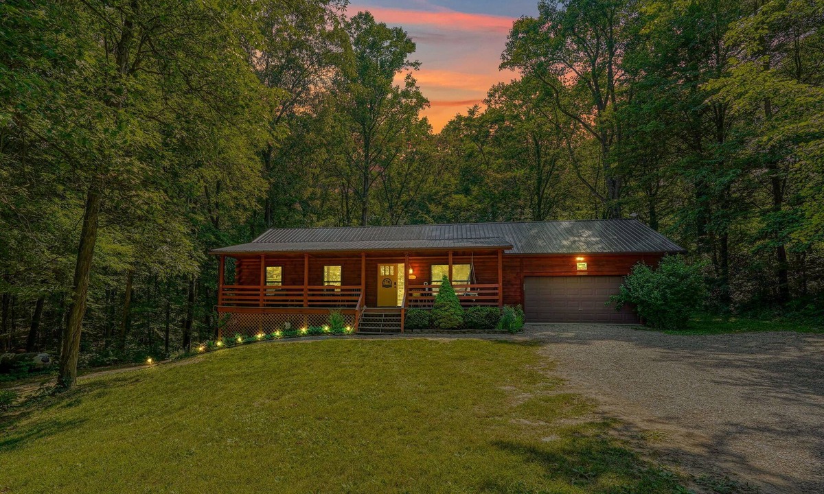 Logan Cabin | Honeybee Hideaway | Hot Tub, Game Room, Pond