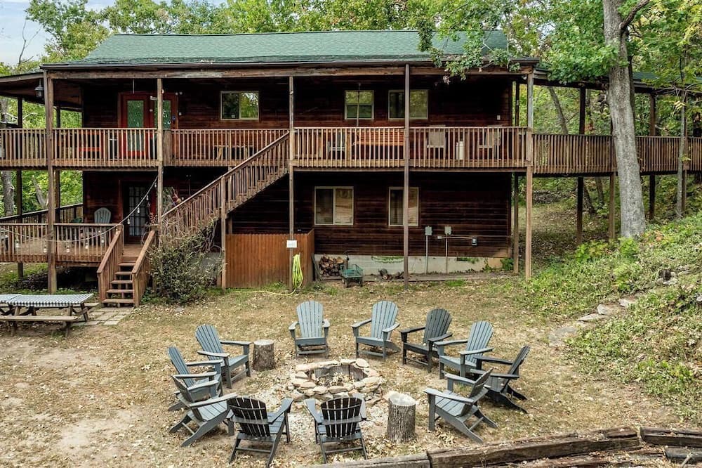Miami Cabin | Incredible Wooden Cabin with Fire Pit in Miami, Oklahoma