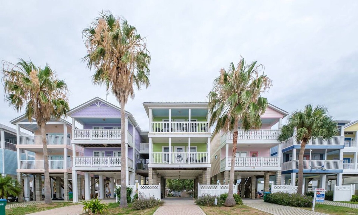 Cedar Key House | Key Lime Downtown Gulf View w/Golf Cart Included!