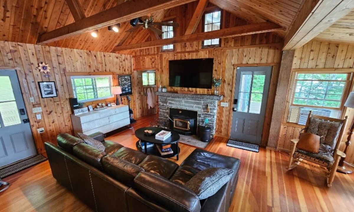 Starrucca Cabin | Lakefront 3BR Cabin w/Private Dock, Swim, Fish, Relax