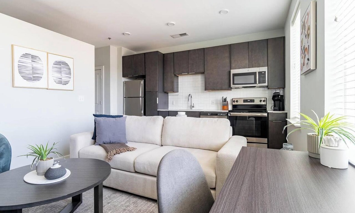 Downtown Apartment | Landing | Amazing Studio, Pool, Courtyard