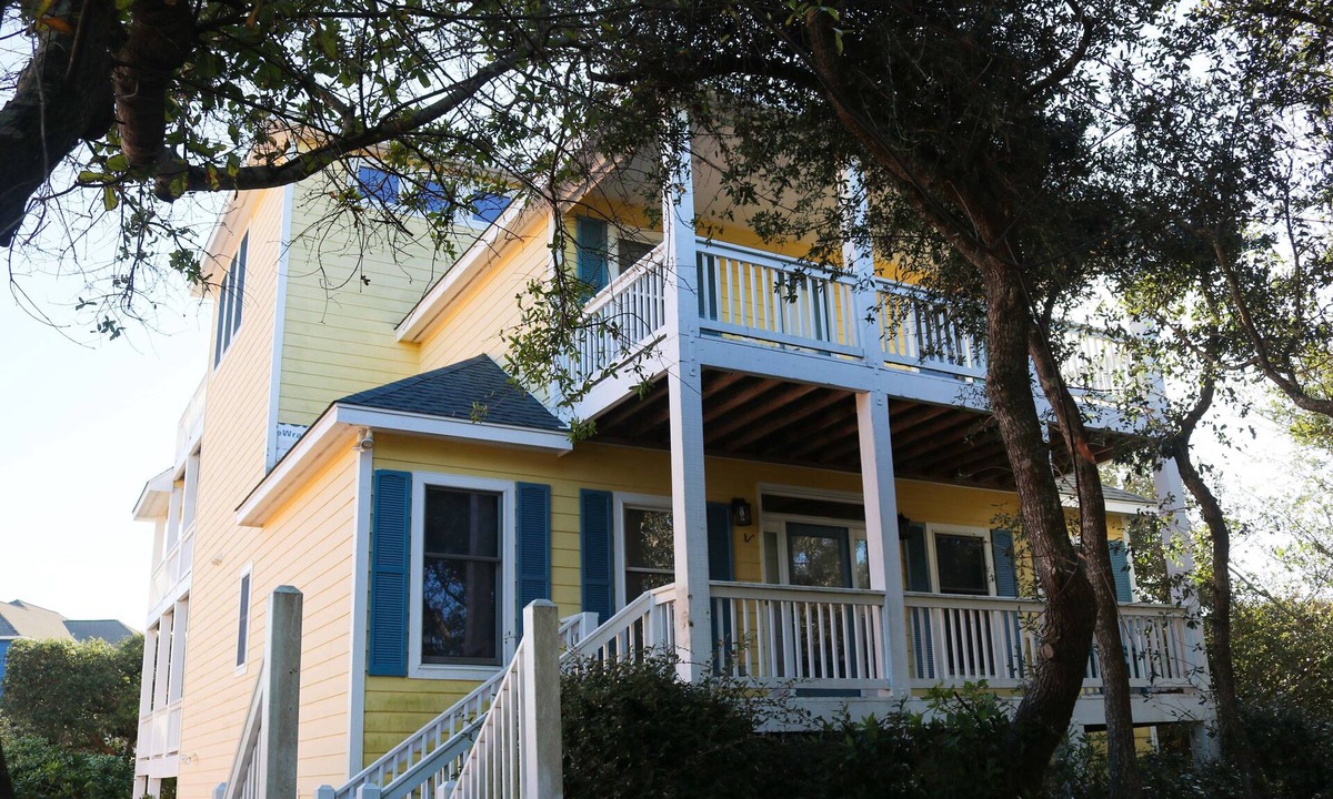 Emerald Isle House | Large, Pet Friendly, Private Pool, Golf Cart,Easy Beach Access
