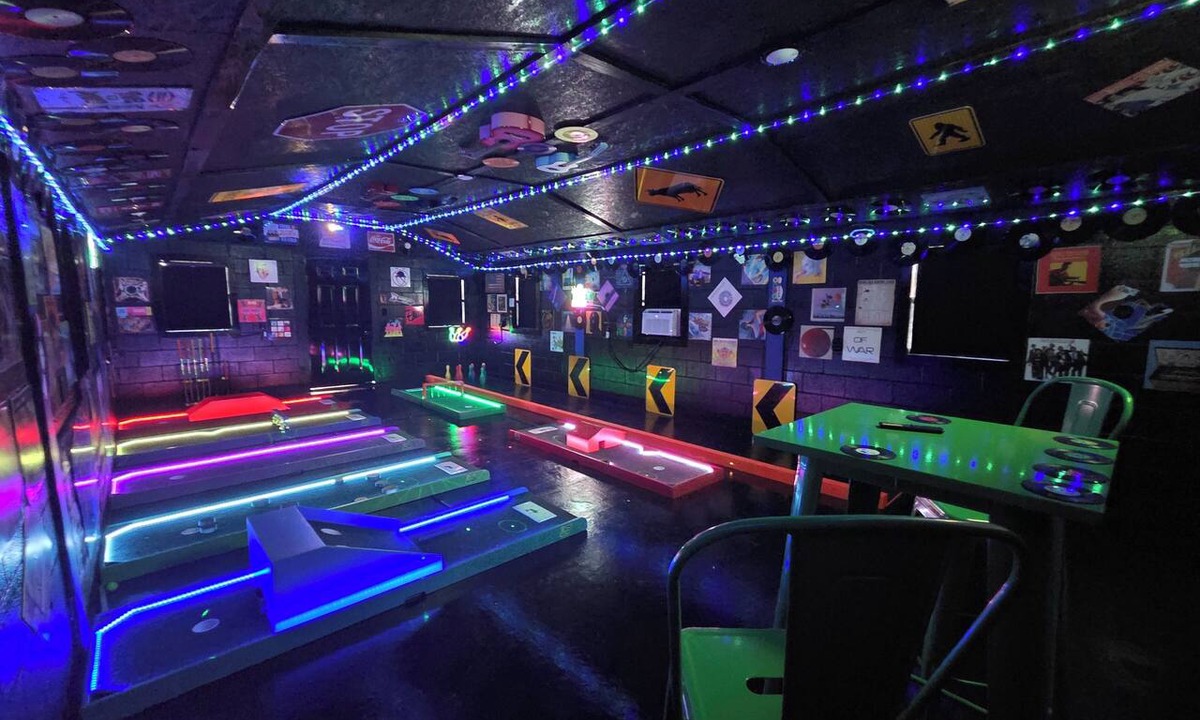 Toccoa House | LED Mini Golf-Disc Golf-Hot Tub-Arcades-PT & More