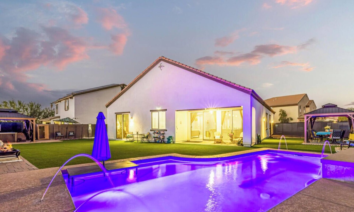 Siesta Foothills House | Live Above The Ordinary at Millionaire Mountainside Villa