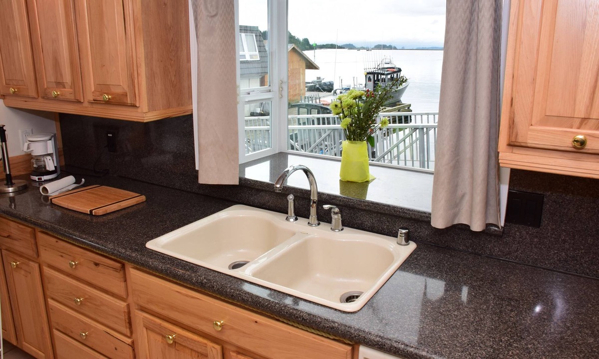 Sitka Cabin | Longliner Lodge and Suites