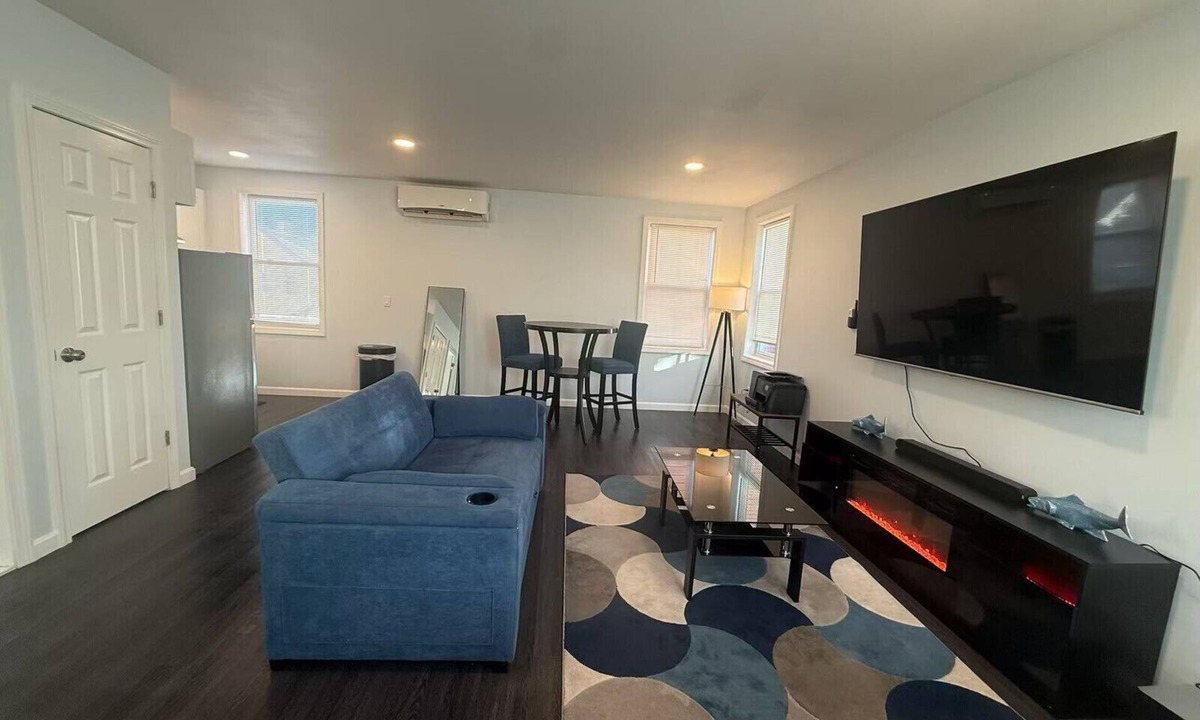 Mount Pleasant Apartment | Lucy Private Studio