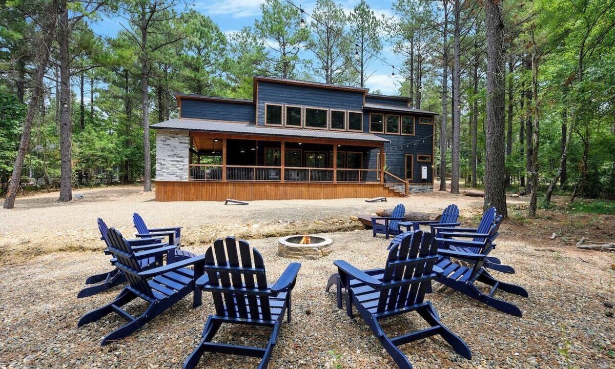 Pickens Cabin | Luxe Cabin, 4BR, Hot Tub, ATV Trail, Dog Friendly