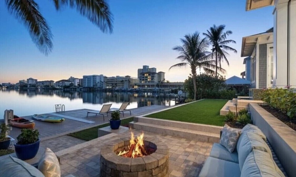 Vanderbilt Beach House | Luxury Bayfront Retreat – 2 Min Walk to Private Vanderbilt Beach Access