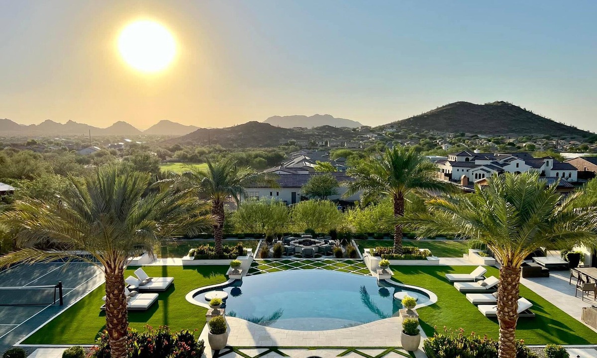 Phoenix House | Luxury Resort Style Smart Home with Heated Pool and Spa