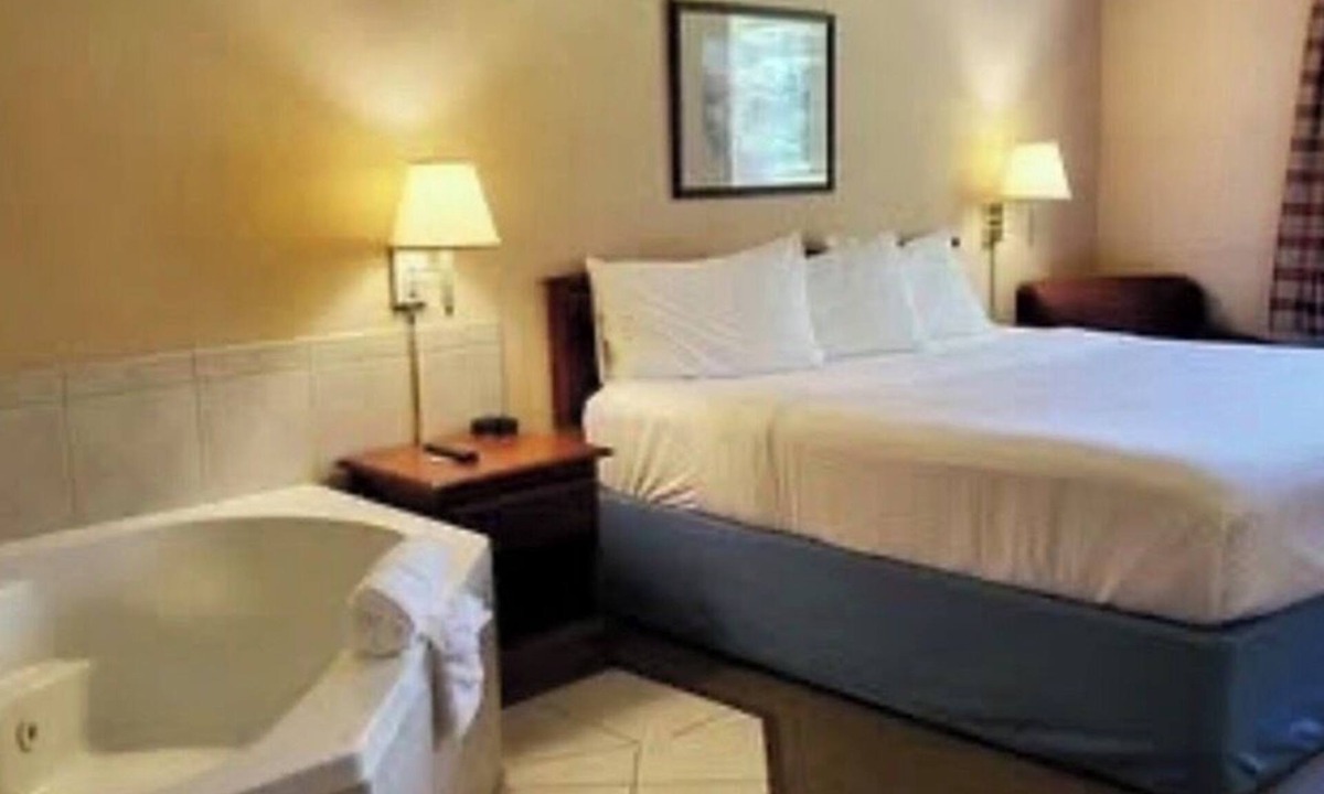 Malone Hotel | MAGNASON