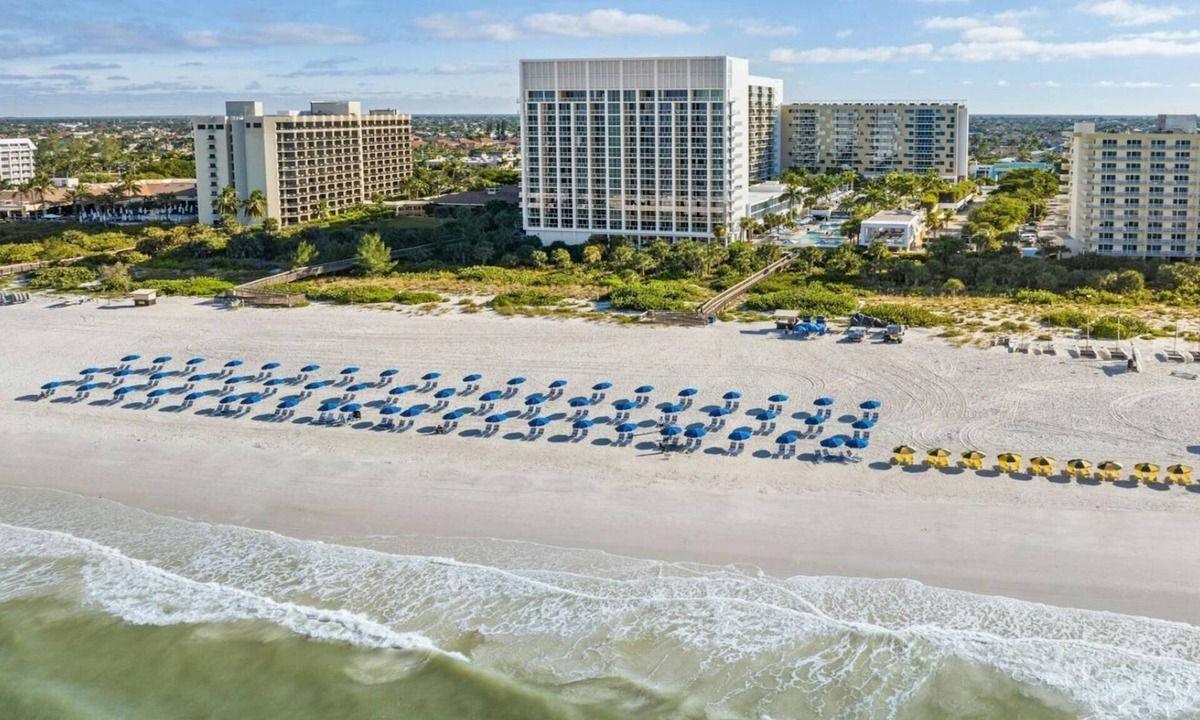 Marco Island Resort | Marriott’s Crystal Shores: 2 Bd Gulf Front- Paradise Awaits on Marco Island