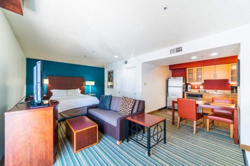 North Mountain Apartment | Metro Phoenix Extended Stay - Queen Studio