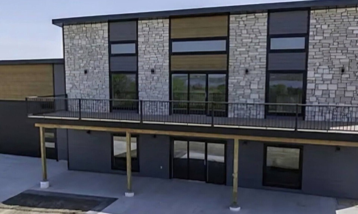 Crofton Apartment | Modern Riverfront Escape, Crofton, NE – Upper Level Suite