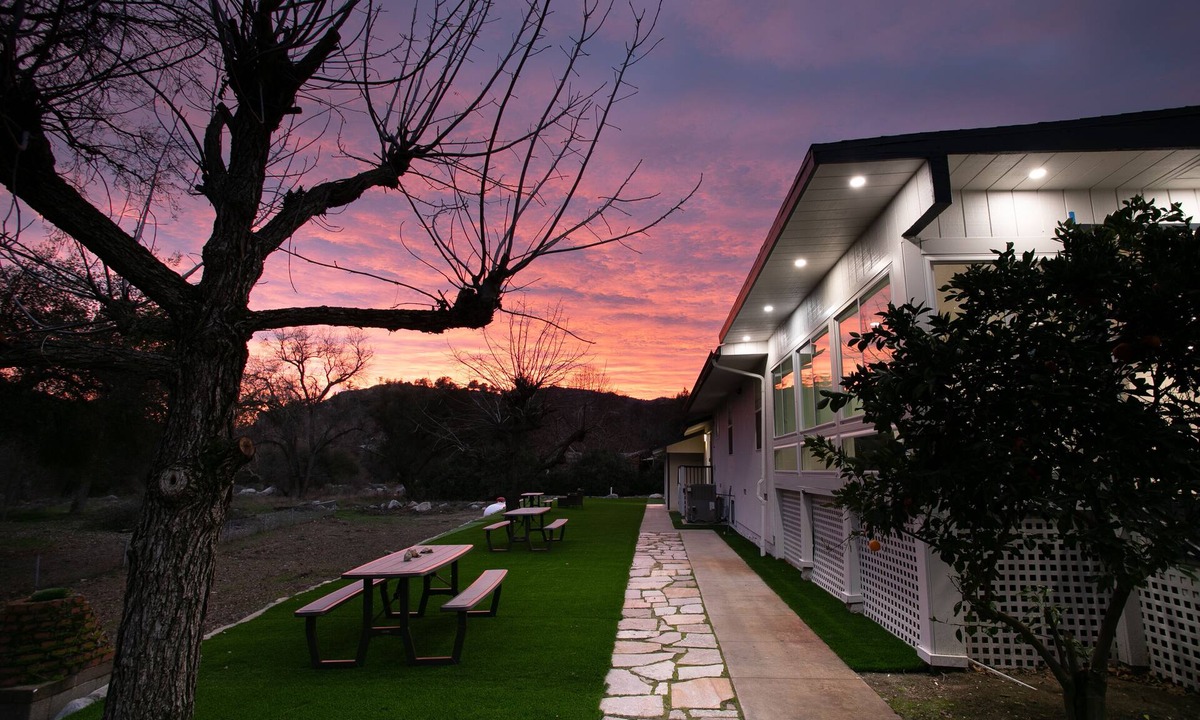 Three Rivers House | Modern Riverfront Retreat w/Arcade, Golf, & Pool Table
