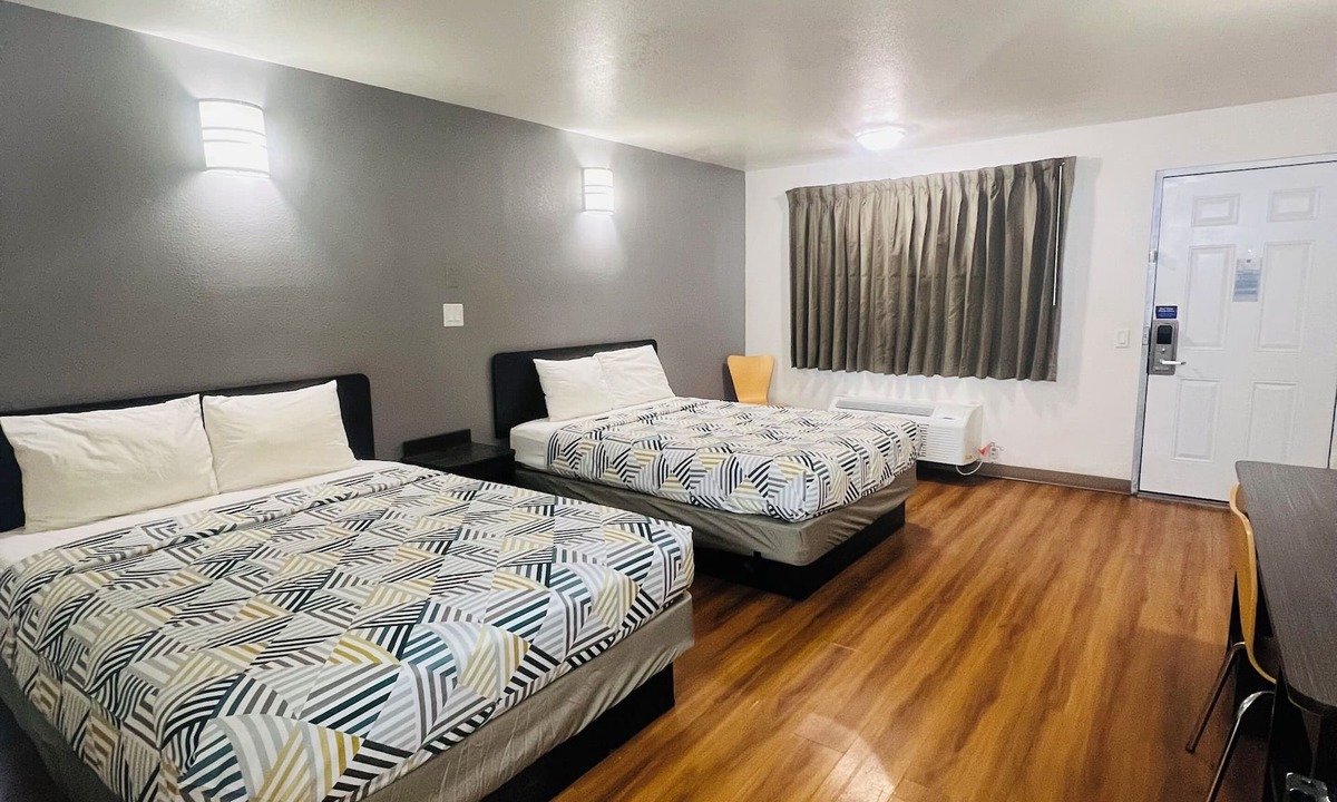 Brinkley Hotel | Motel 6 Brinkley, AR