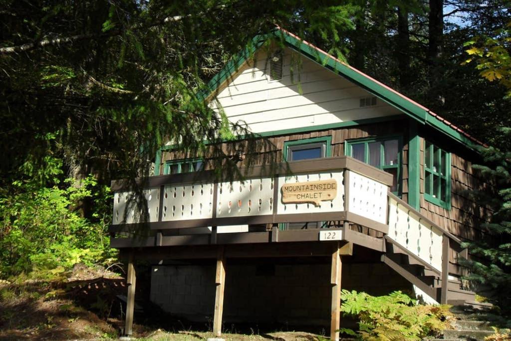 Packwood House | Mountainside Chalet - Tiny Home