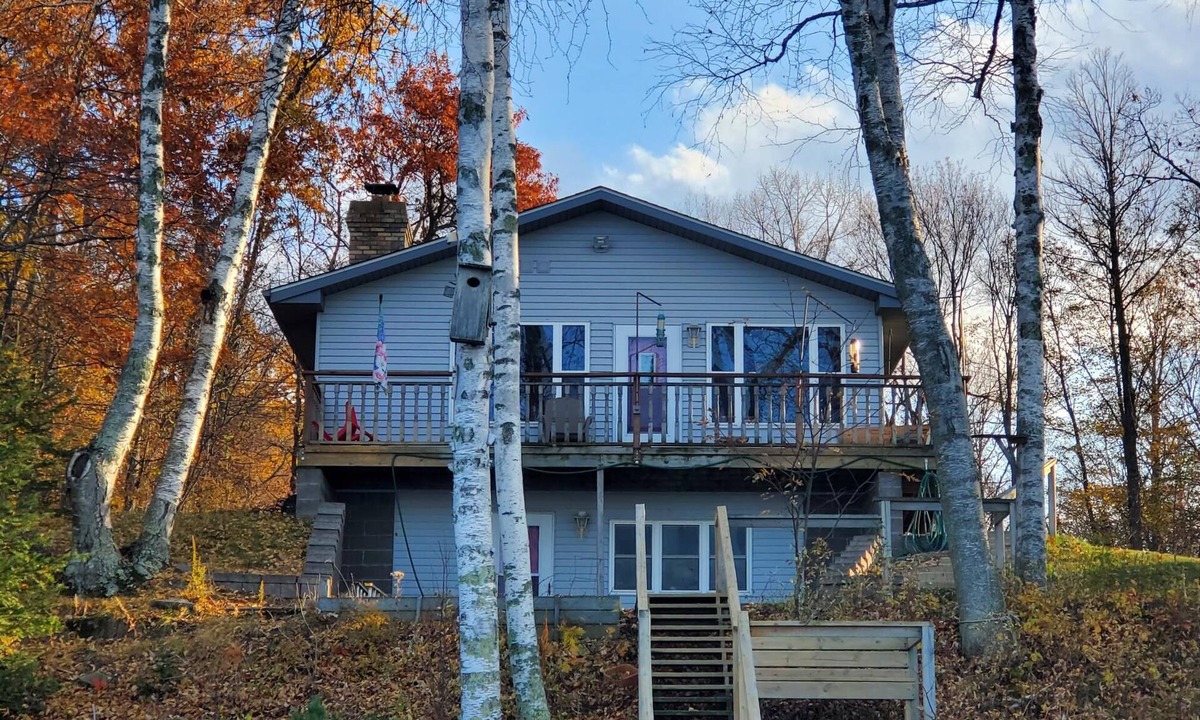 McGregor House | nLakefront home with Minnewawa view! Pontoon incl.