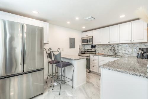 East Naples Apartment | Noel Real Estate