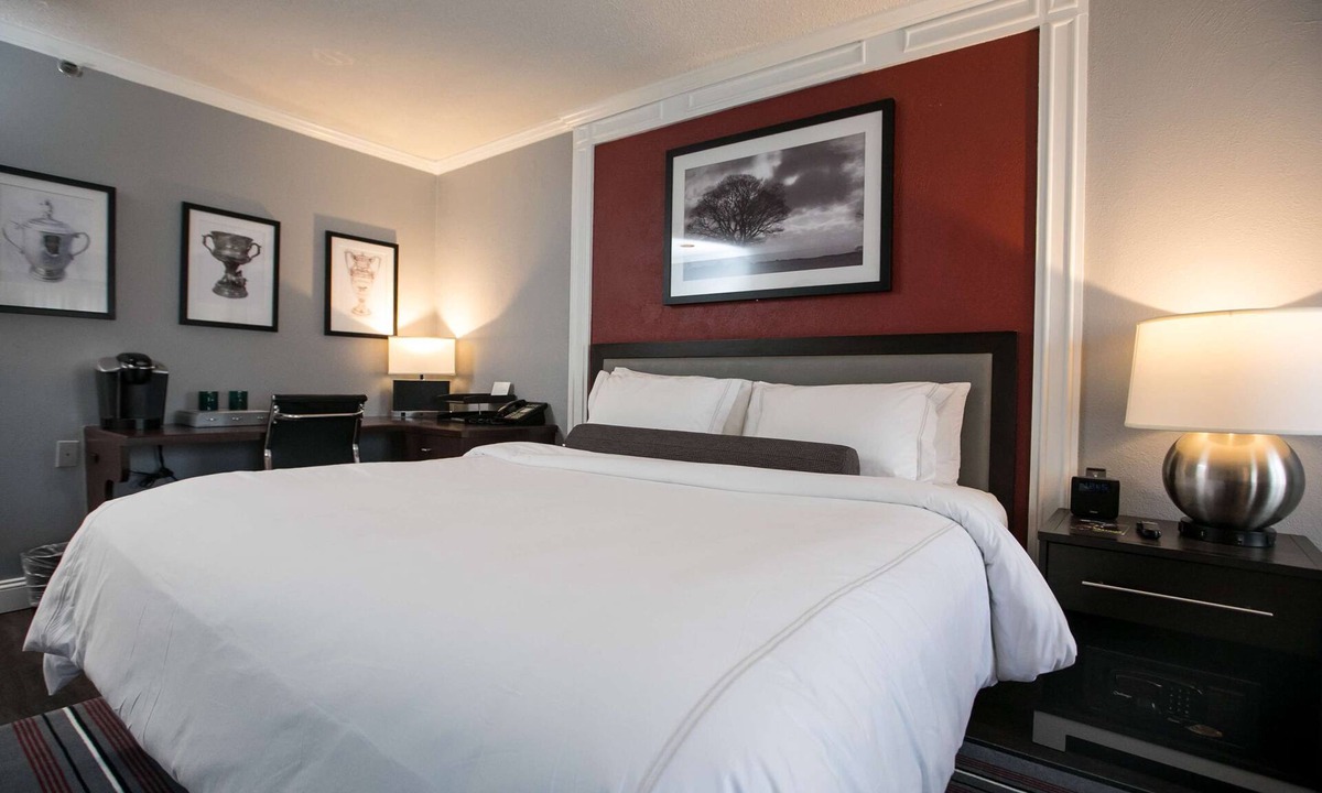 Basking Ridge Hotel | Olde Mill Inn