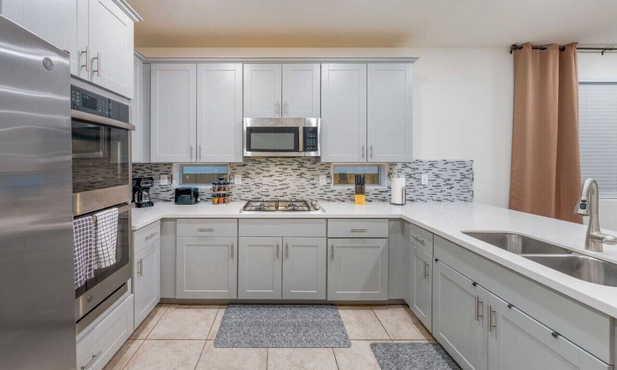 Casas Adobes House | Oro Valley/Office/Fenced/Garage/2 BR 2BA