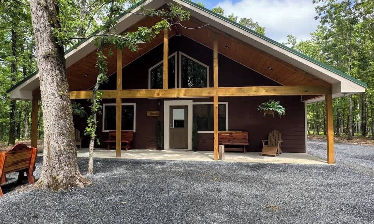 Mount Ida House | Ouachita Crystal Cabin 2