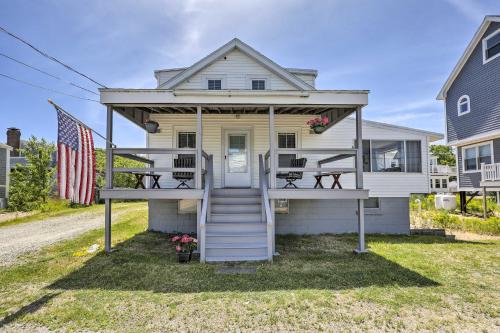 Newbury House | Plum Island Retreat ~ 1-Block Walk to Beach!