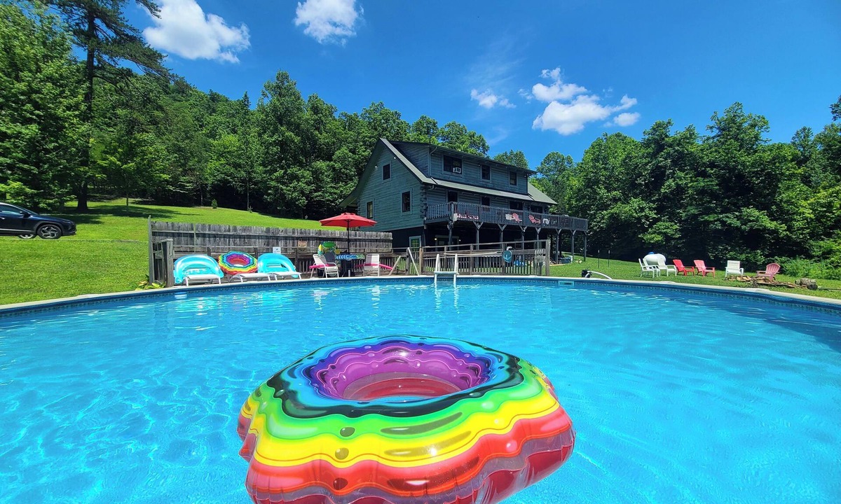 Stanton House | Pool - Fire Pit - RV Parking - Movie Theater - Arcade - Family Friendly