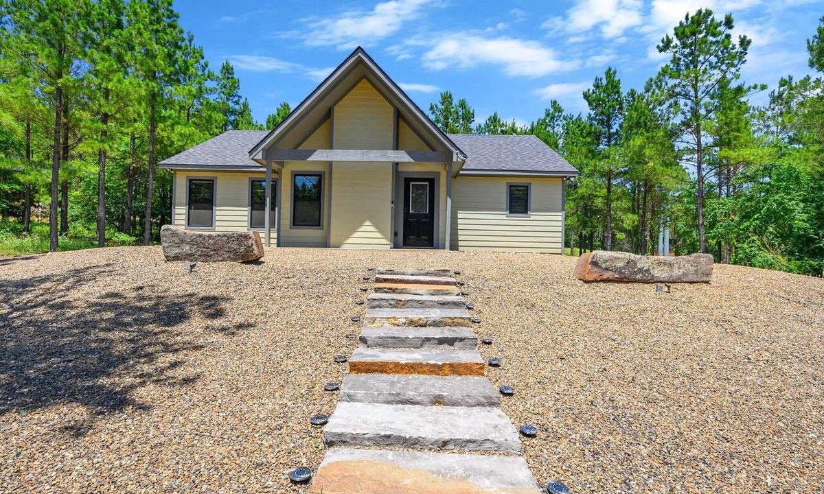 Pickens Cabin | Private Forest Escape Hot Tub Fire Pit Trail