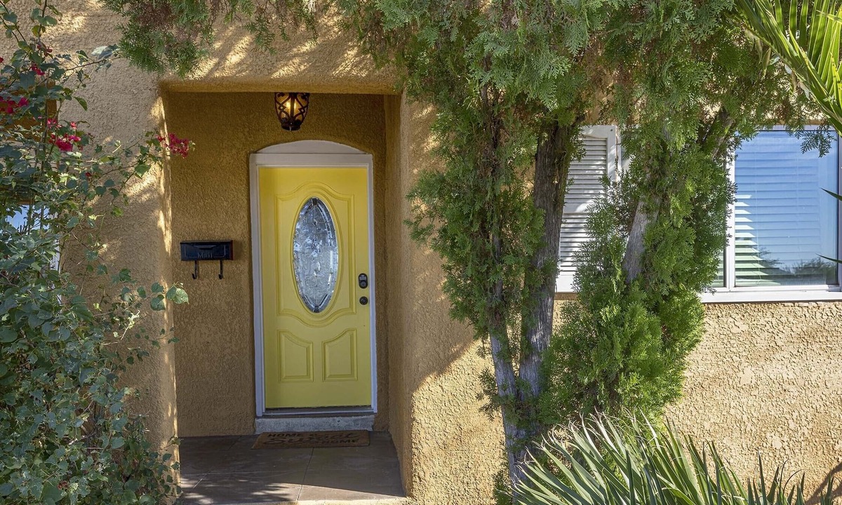 Feldman's House | Private Historic UofA bungalow