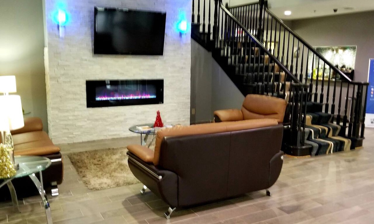 Sharonville Hotel | Quality Inn & Suites Cincinnati Sharonville