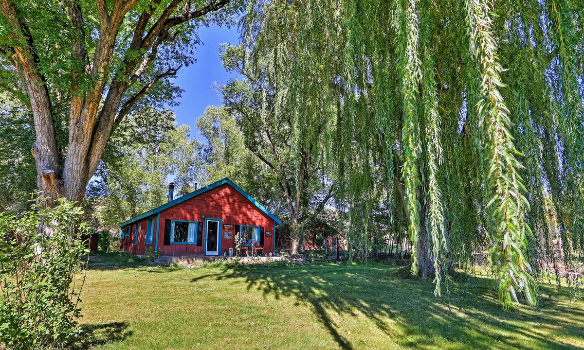 Durango Cottage | Quiet Durango Farmhouse w/Beautiful Yard & Gazebo