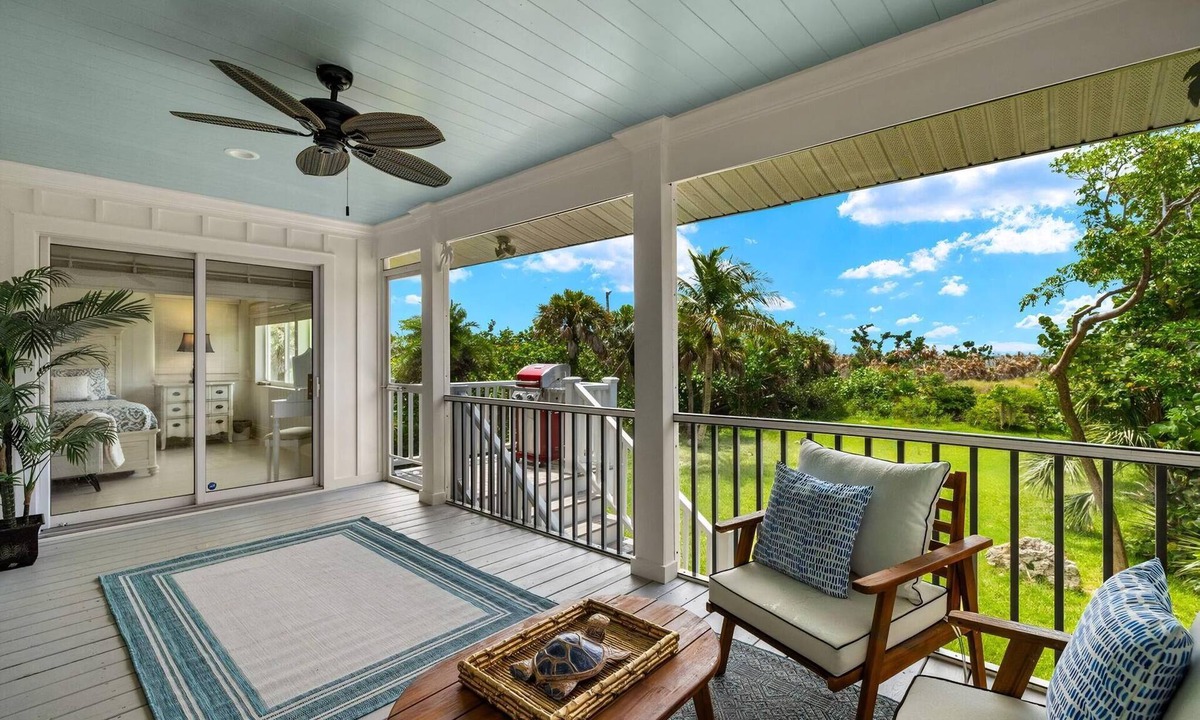 Sanibel House | Rabbit road oasis just a short stroll to The Gulf!