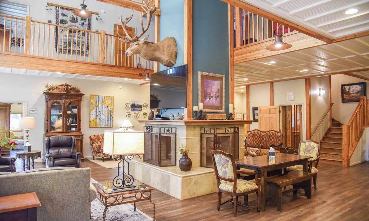 Red River House | River Lyric Lodge in Red River