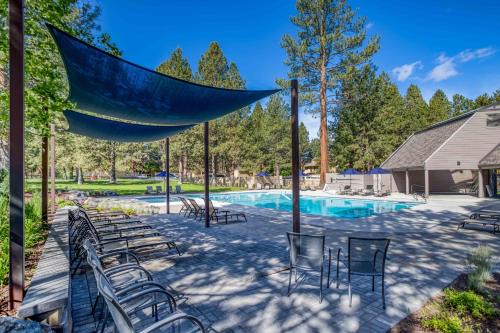 Century West House | River Ridge 420AB