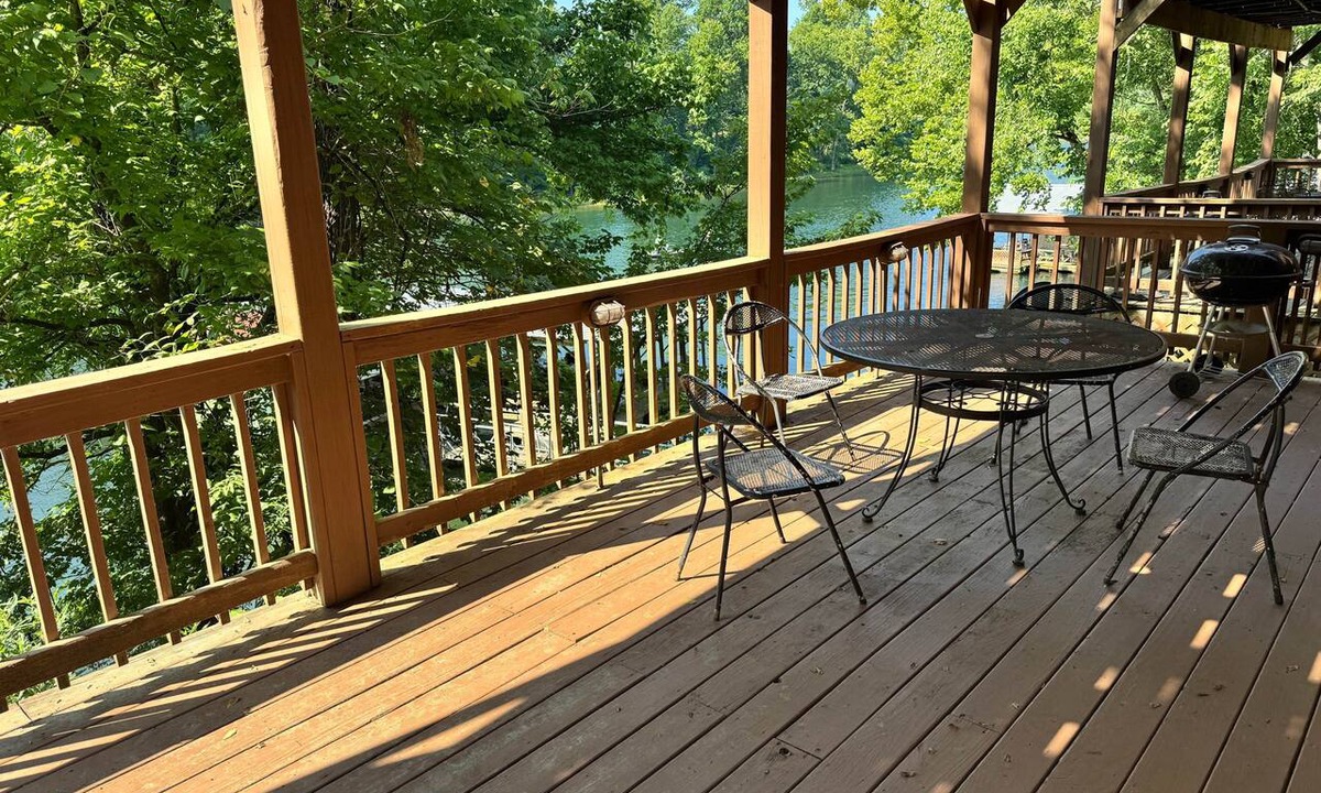 Mountain Home Cabin | Riverfront Cabin on North Fork River - CWTR23