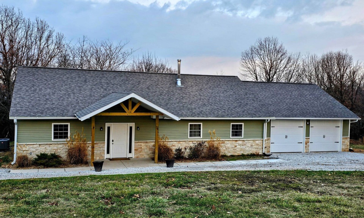 Brookline Station House | Route 66 Turnback Creek Hunting Lodge. Secluded acreage, handicap accessible.