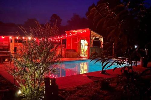 Plainview House | Rural Ola AR Escape: Pool, Hot Tub, 3 Acres