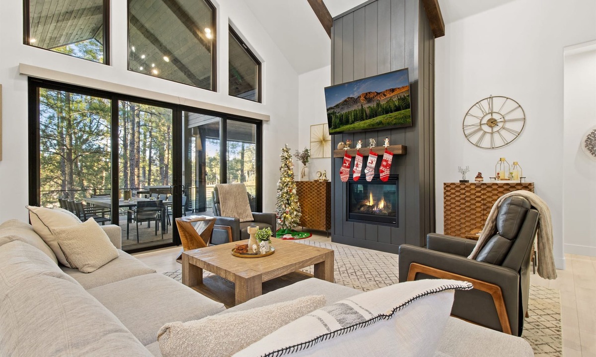 Torreon House | Sage Cabin | King Beds~Golf Course Views~Bunkroom