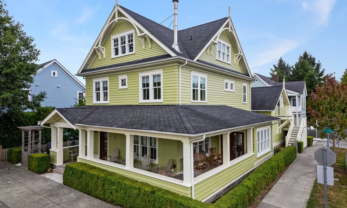 Seabrook House | Seabrook's Sea Glass Tumbler: Dog Friendly