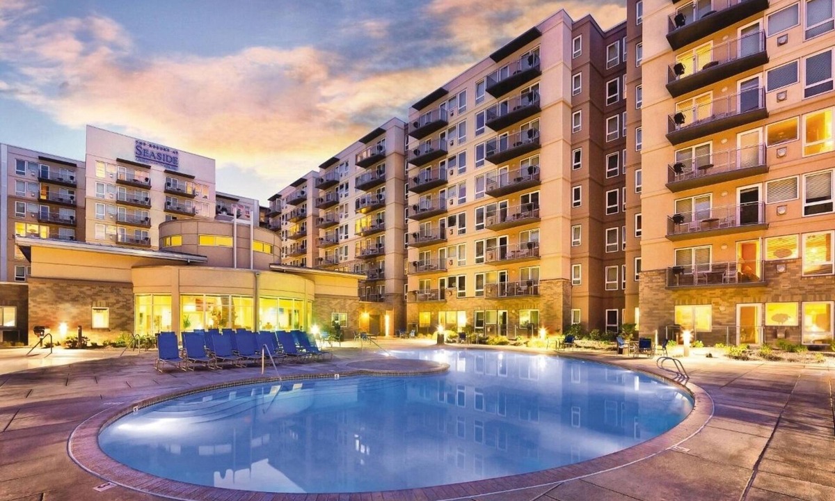 Seaside Resort | Seaside | Group Coastal Escape | Pool + Beach | 2BR