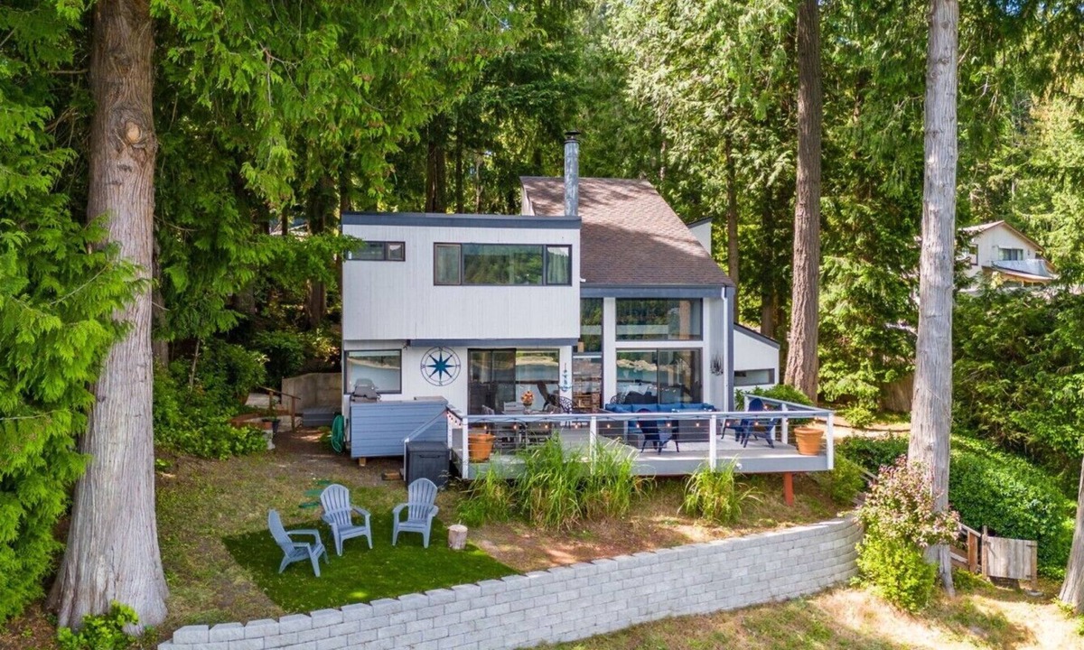Bainbridge Island House | Sound & Cedar PNW Escape w/Unbeatable Views