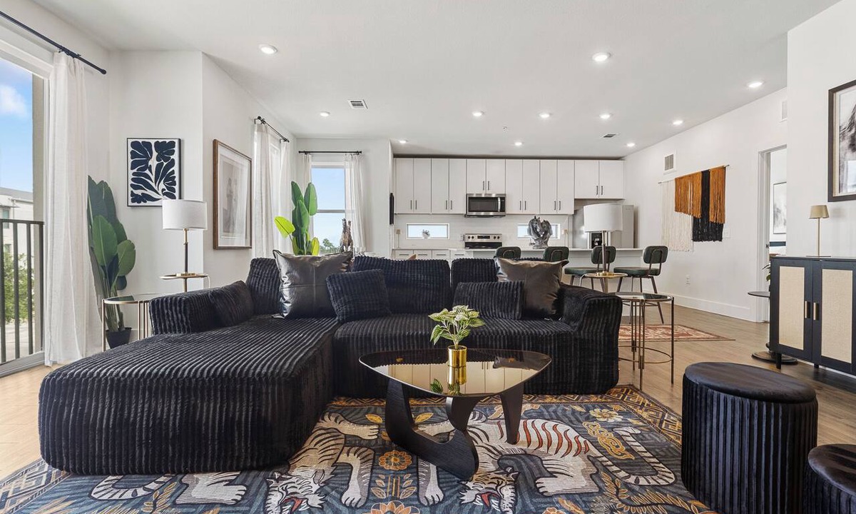 Austin Apartment | Spacious 2BR Corner Unit w/Pool, Bright Layout