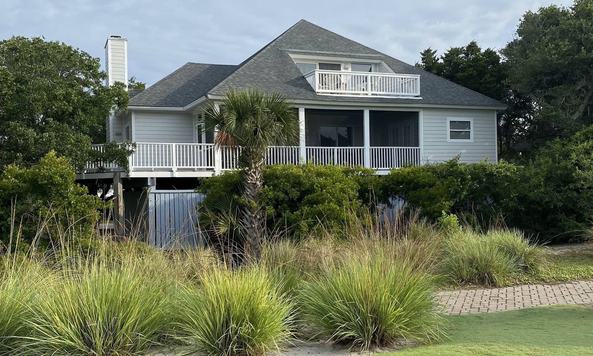 Bald Head Island House | Spacious 3 bedroom, 3 full bath home on the 8th Green! Sleeps 8-10
