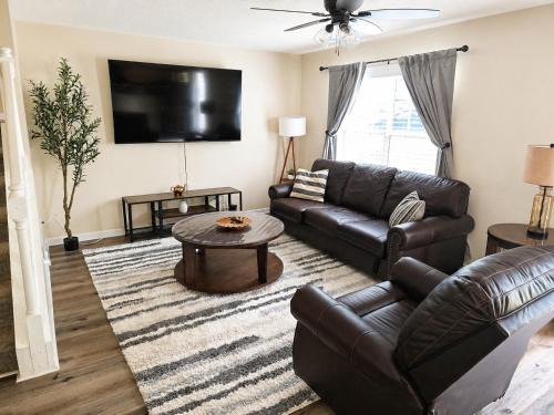 Southeast Raleigh House | Spacious 3BR Retreat Perfect for Groups Near Downtown