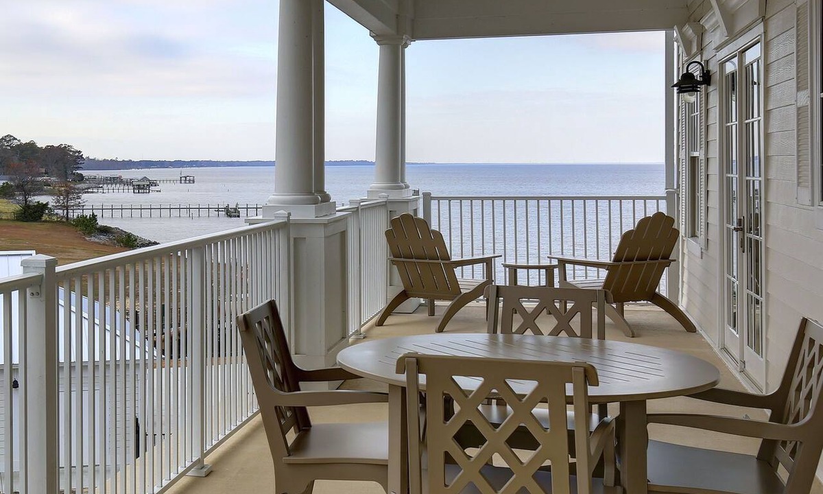 Roper Condo | Spacious Condo w/Sweeping Albemarle Sound Views