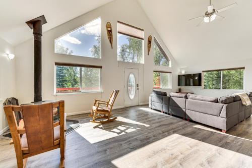 Knik-Fairview House | Spacious & Scenic Wasilla Getaway Near Adventures