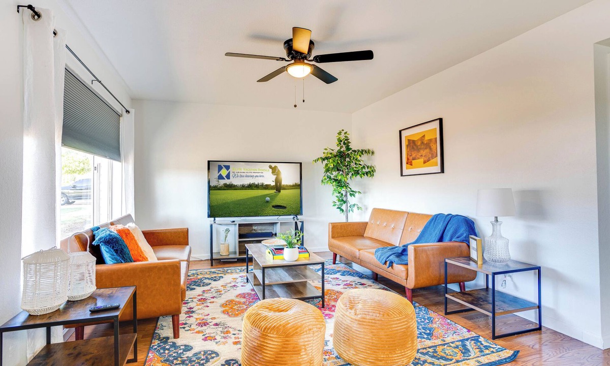 Maryvale House | Splash! Pool Home Sleeps Up to 12! Fun! Savings!